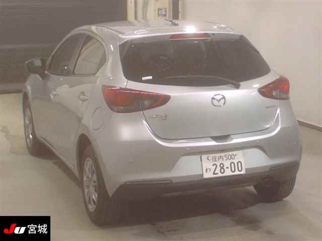 2023 Mazda 2 4WD 15S Skyactiv-G SCBS auction photo 2