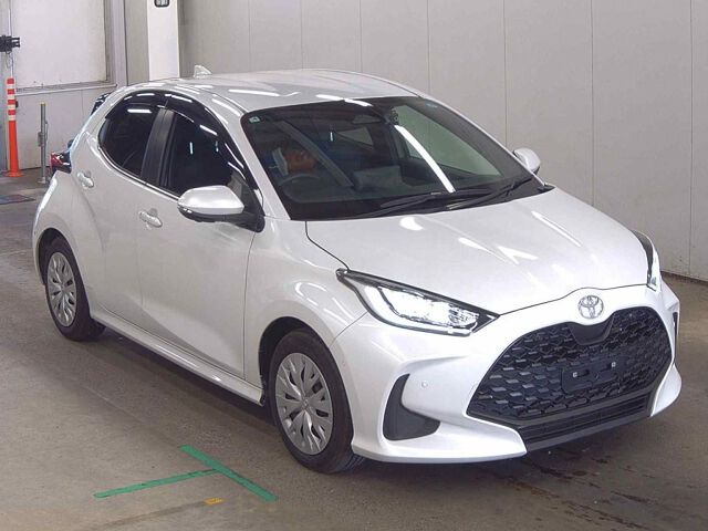 Japan Auction Vehicles 8 2025 Toyota Yaris ハイブリッドZ auction photo