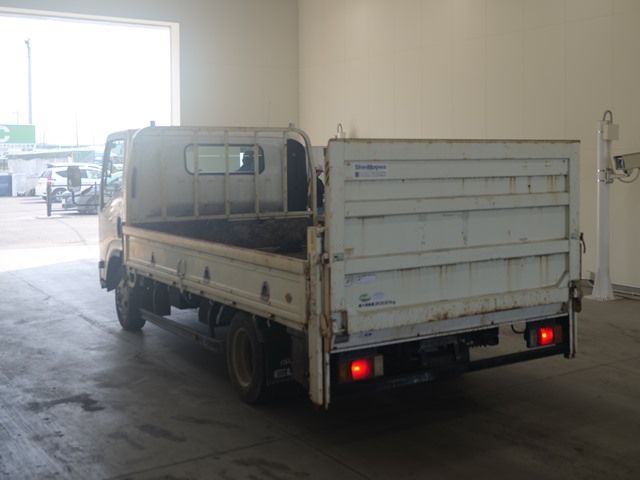 2010 Isuzu Elf ヒラ PG auction photo 2