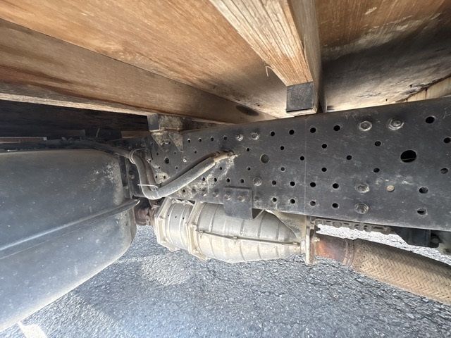 2010 Isuzu Elf ヒラ PG auction photo 17