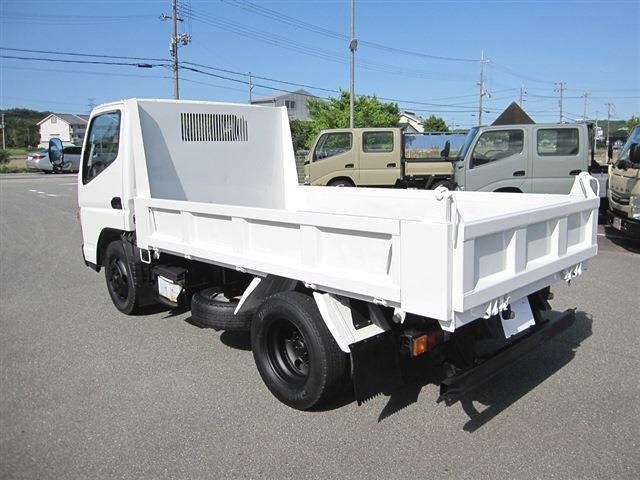 2017 Mitsubishi Fuso Canter 3-ton dump truck auction photo 16