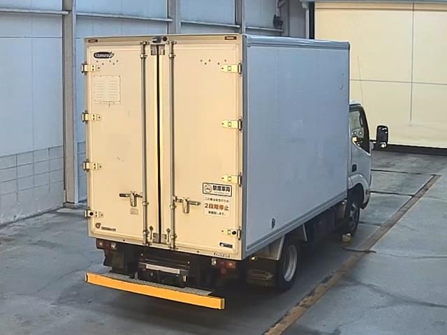 2017 Toyota Dyna Van auction photo 2