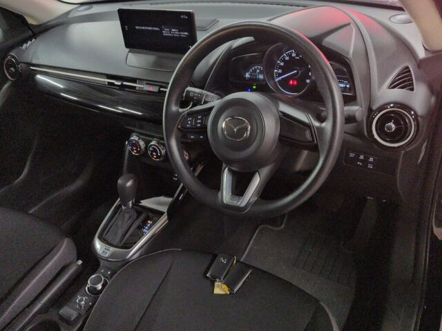 2024 Mazda 2 15 BD auction photo 3