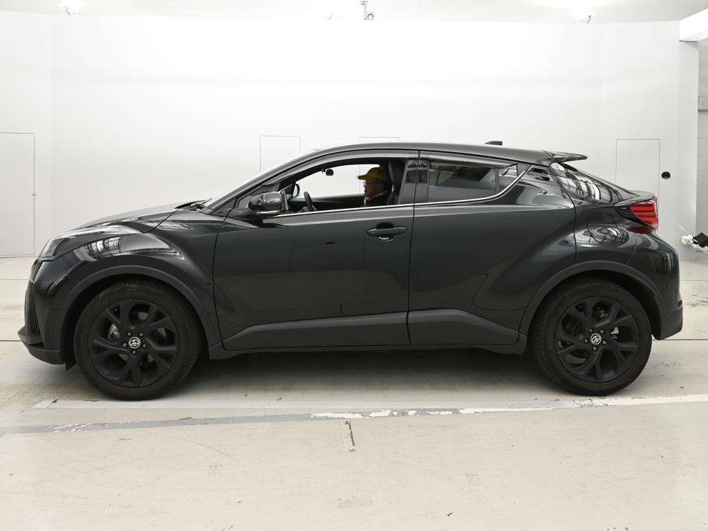 2023 Toyota C-HR G-Tモードネロ セーフティプラス3 auction photo 4