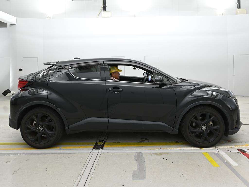 2023 Toyota C-HR G-Tモードネロ セーフティプラス3 auction photo 3