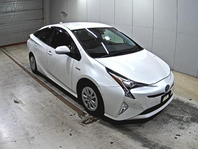 Japan Auction Vehicles 5 2018 Toyota Prius S Safety Plus auction photo
