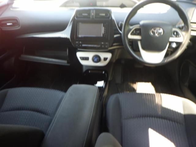 2018 Toyota Prius S Safety Plus auction photo 3