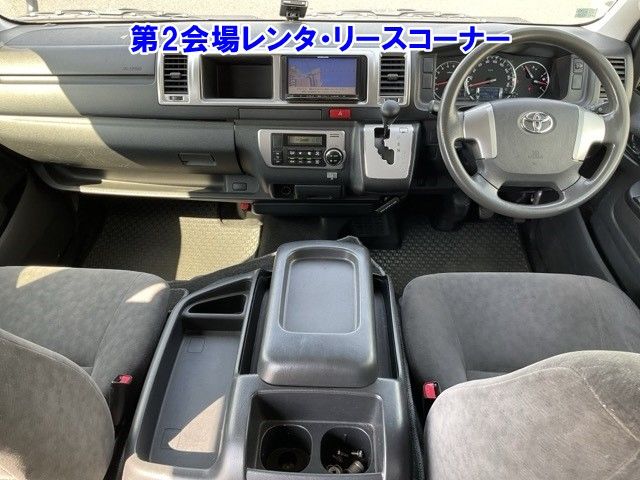 2015 Toyota Hiace Grand Cabin auction photo 3