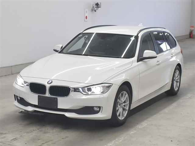 2013 BMW BMW3シリーズツーリング 320dブルーPFツーリング auction photo 4