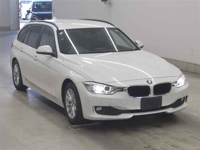 2013 BMW BMW3シリーズツーリング 320dブルーPFツーリング Japan auction vehicle