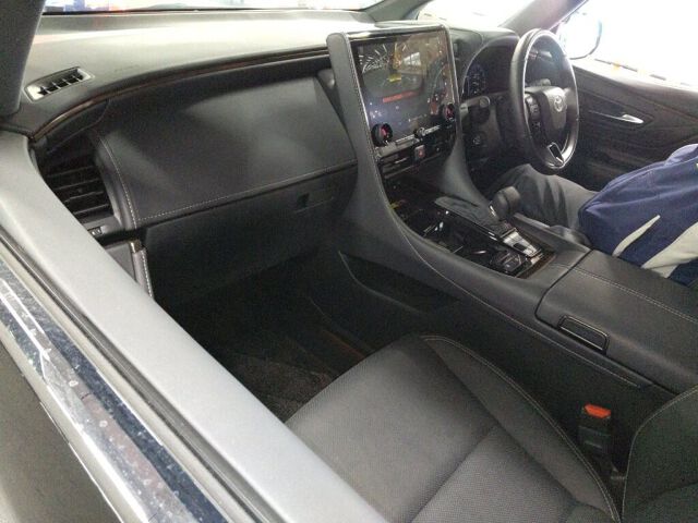2024 Toyota Alphard Z auction photo 3