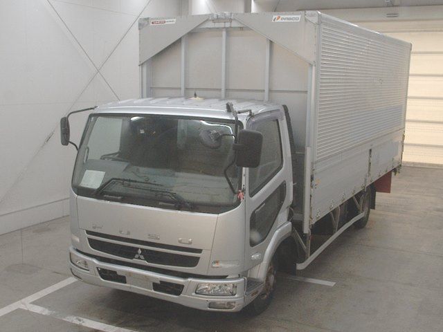 Japan Auction Vehicles 10 2011 Mitsubishi Fuso Fighter ウィング auction photo