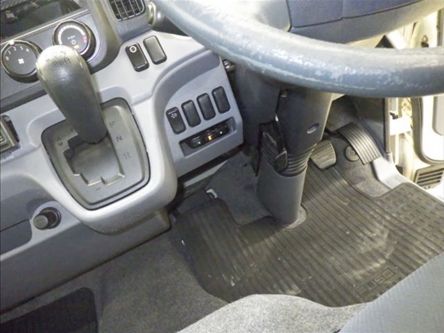 2015 Mitsubishi Fuso Canter Van auction photo 8