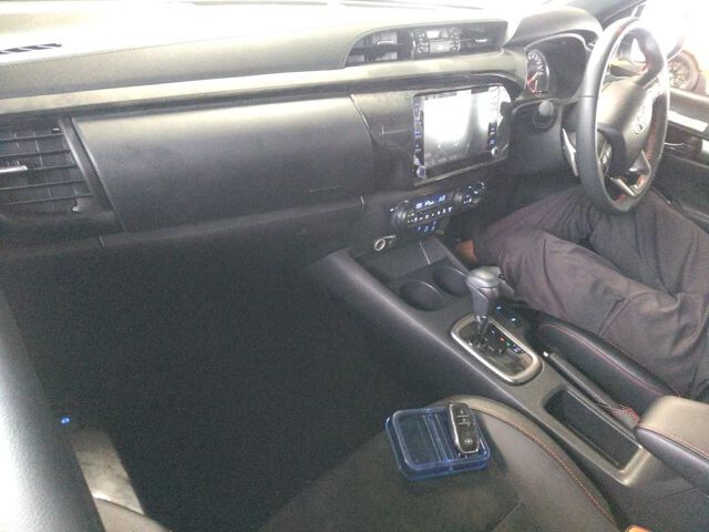2023 Toyota Hilux Z GRスポーツ 4WD auction photo 3