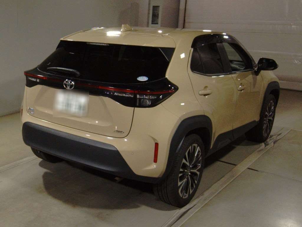 2021 Toyota Yaris Cross Z 4WD auction photo 2