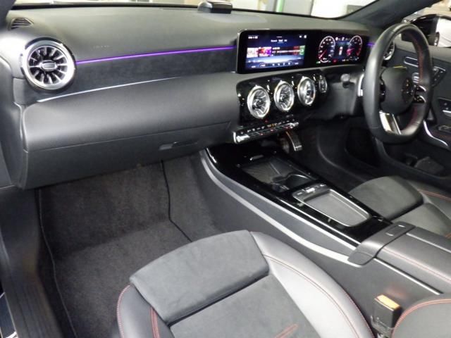 2025 Mercedes-Benz A 180 AMG Line auction photo 2