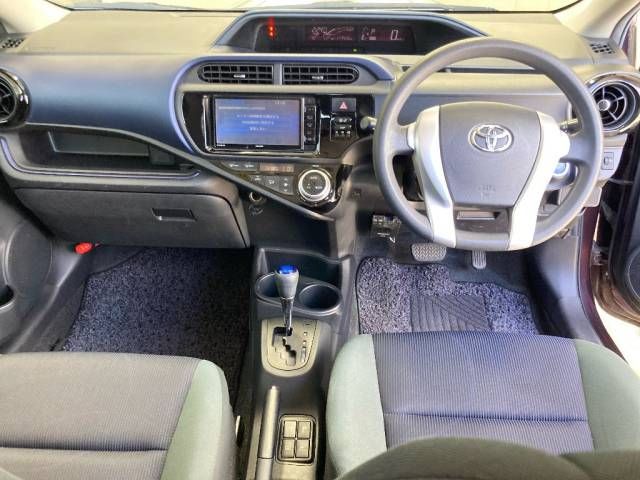 2015 Toyota Aqua S auction photo 4