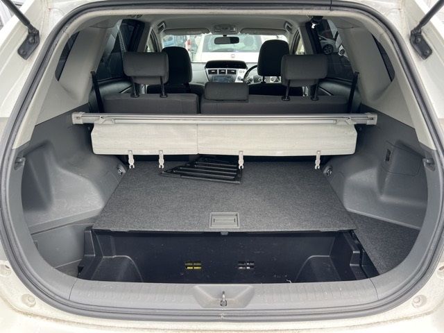 2013 Toyota Prius Alpha S ツーリングセレクション auction photo 5