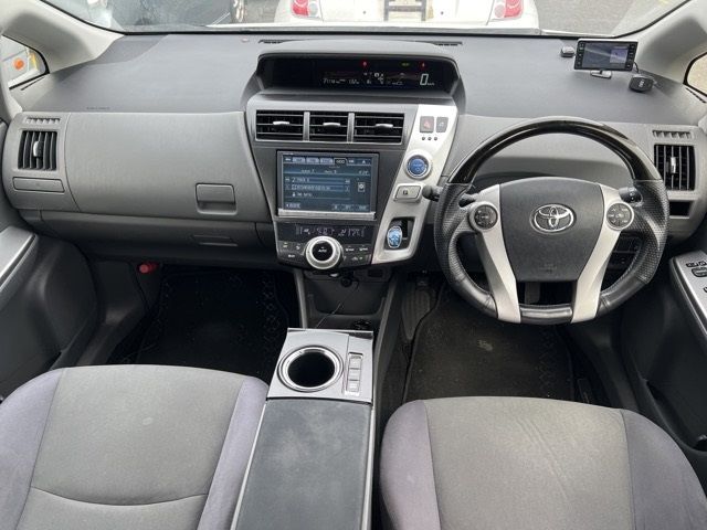 2013 Toyota Prius Alpha S ツーリングセレクション auction photo 4