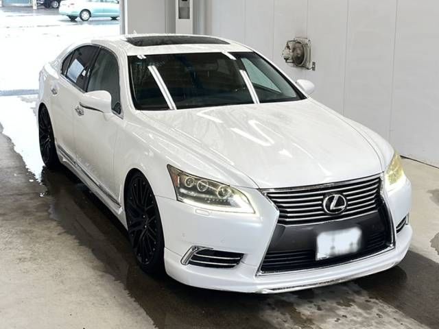 2013 Lexus LS LS460 auction photo 4