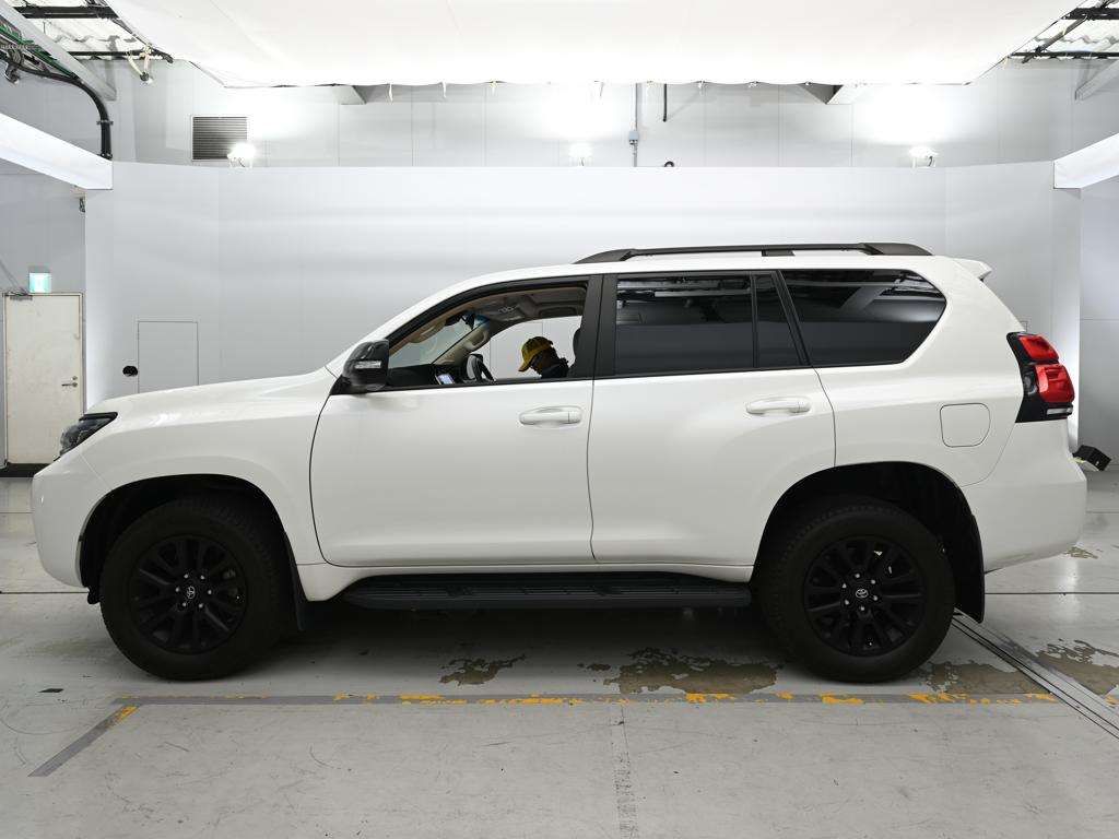 2023 Toyota Land Cruiser Prado TXLパッケージマットブラ 4WD auction photo 4