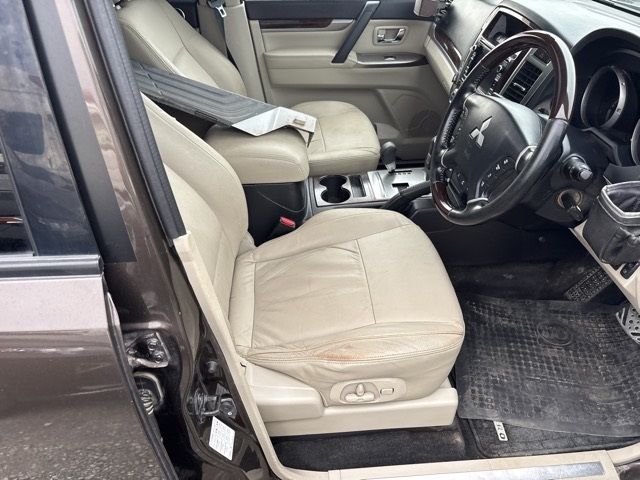 2019 Mitsubishi Pajero 4WD LONG SUPER EXCEE auction photo 8