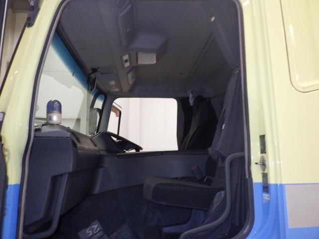 2015 Mitsubishi Fuso chassis auction photo 8