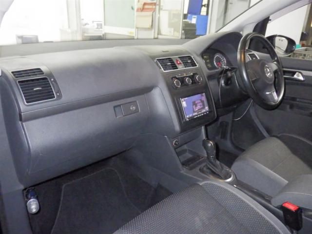 2012 Volkswagen VW ゴルフ Touran TSI Comfort L auction photo 2