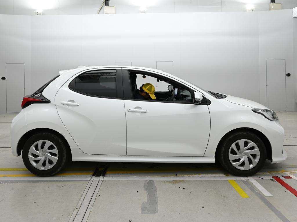 2023 Toyota Yaris G auction photo 3
