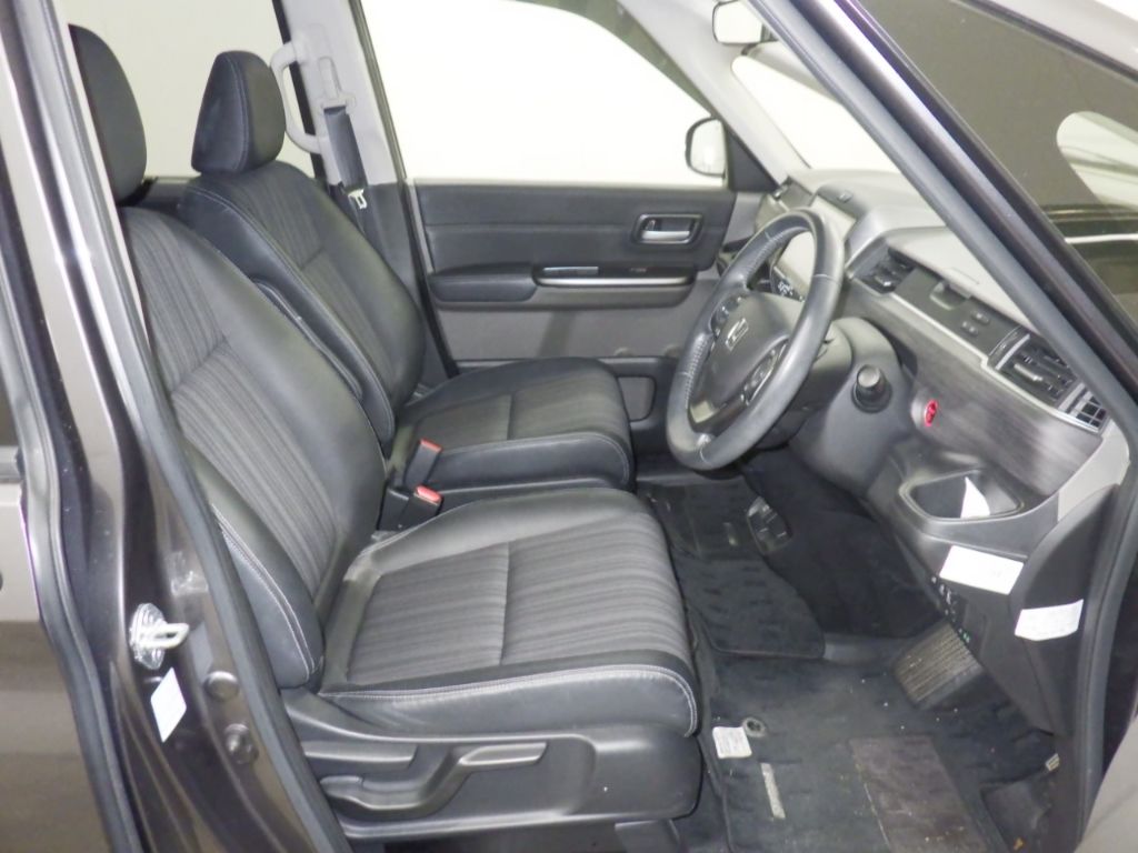 2017 Honda Freed ハイブリッドEX auction photo 6