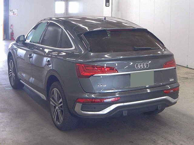 2023 Audi Q5 Sportback ハイスタイル 4WD auction photo 2