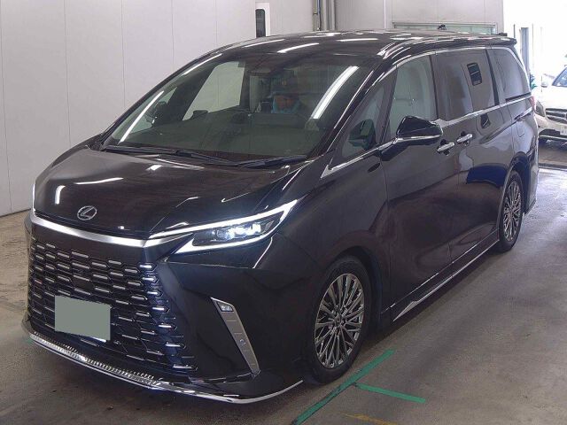 2024 Lexus LM LM500H Version L 4WD auction photo 4