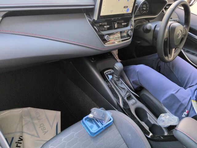 2025 Toyota Corolla Sport ハイブリッドGZ auction photo 3