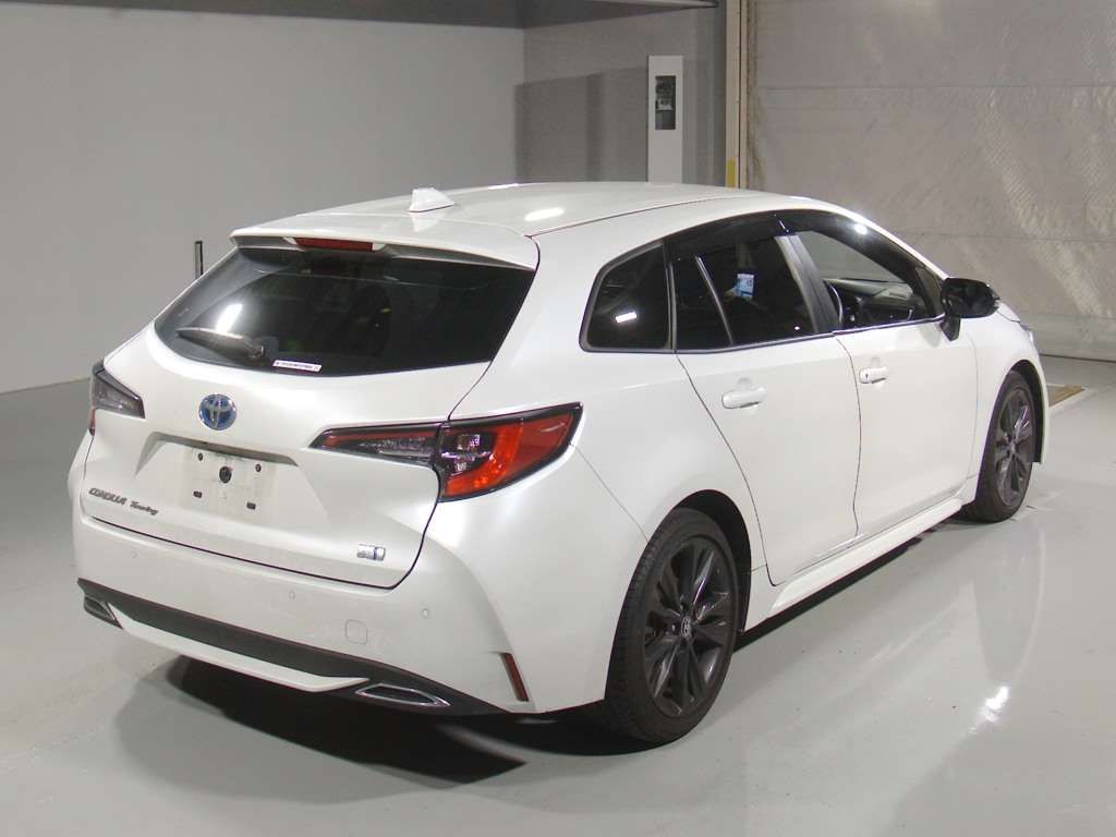 2022 Toyota Corolla Touring ハイブリッド ダブルバイビー auction photo 2
