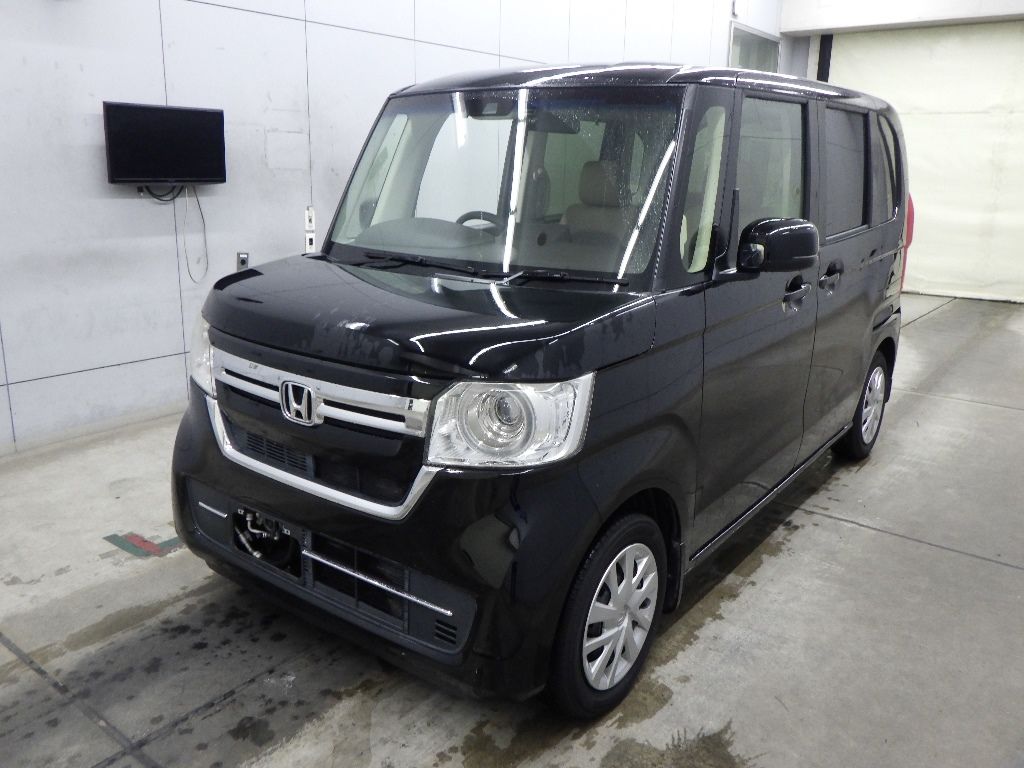 2021 Honda N-BOX L auction photo 4