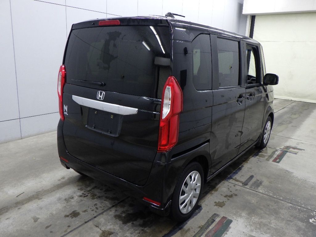 2021 Honda N-BOX L auction photo 2