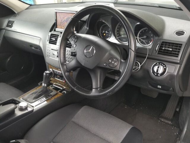 2009 Mercedes-Benz C-Class Station Wagon C200コンプアバンG auction photo 3