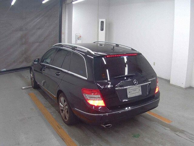 2009 Mercedes-Benz C-Class Station Wagon C200コンプアバンG auction photo 2