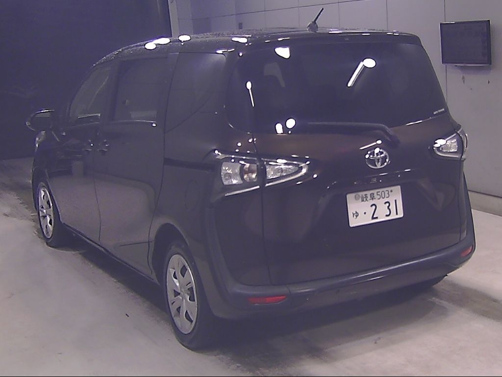 2021 Toyota Sienta G 7 people auction photo 5