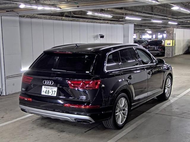 2017 Audi Q7 2.0TFSIクワトロ auction photo 3