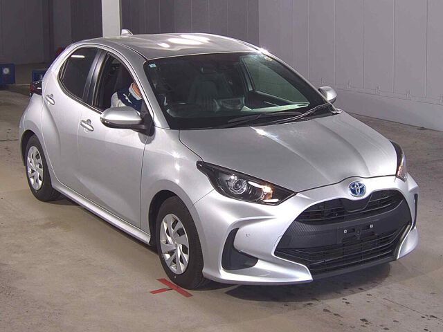 2022 Toyota Yaris Hybrid X Japan auction vehicle