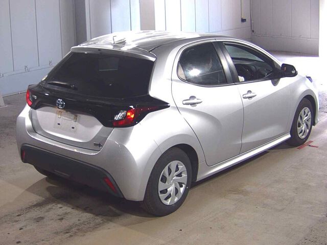 2022 Toyota Yaris Hybrid X auction photo 5
