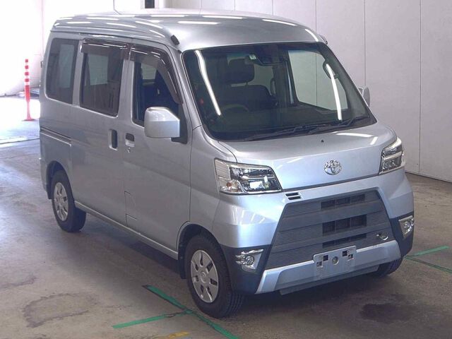 2019 Toyota Pixis Van Cruise SA III 4WD Japan auction vehicle