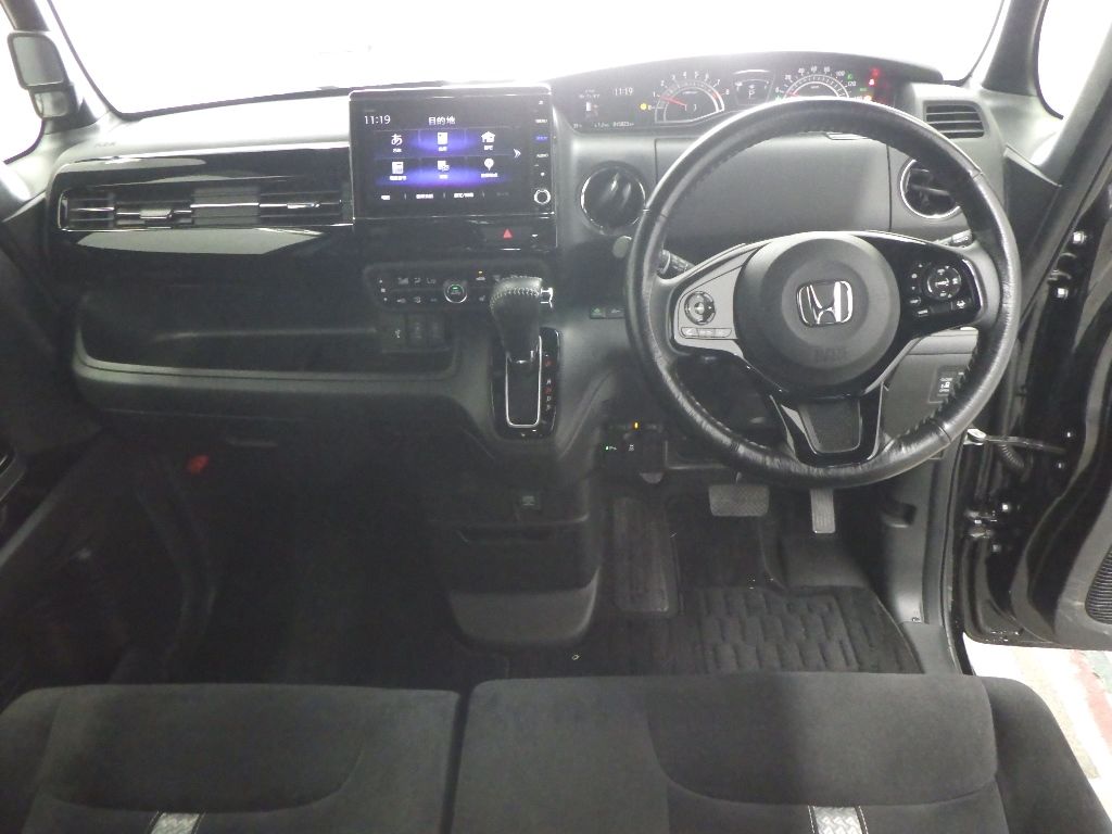 2021 Honda N-BOX カスタムL auction photo 3
