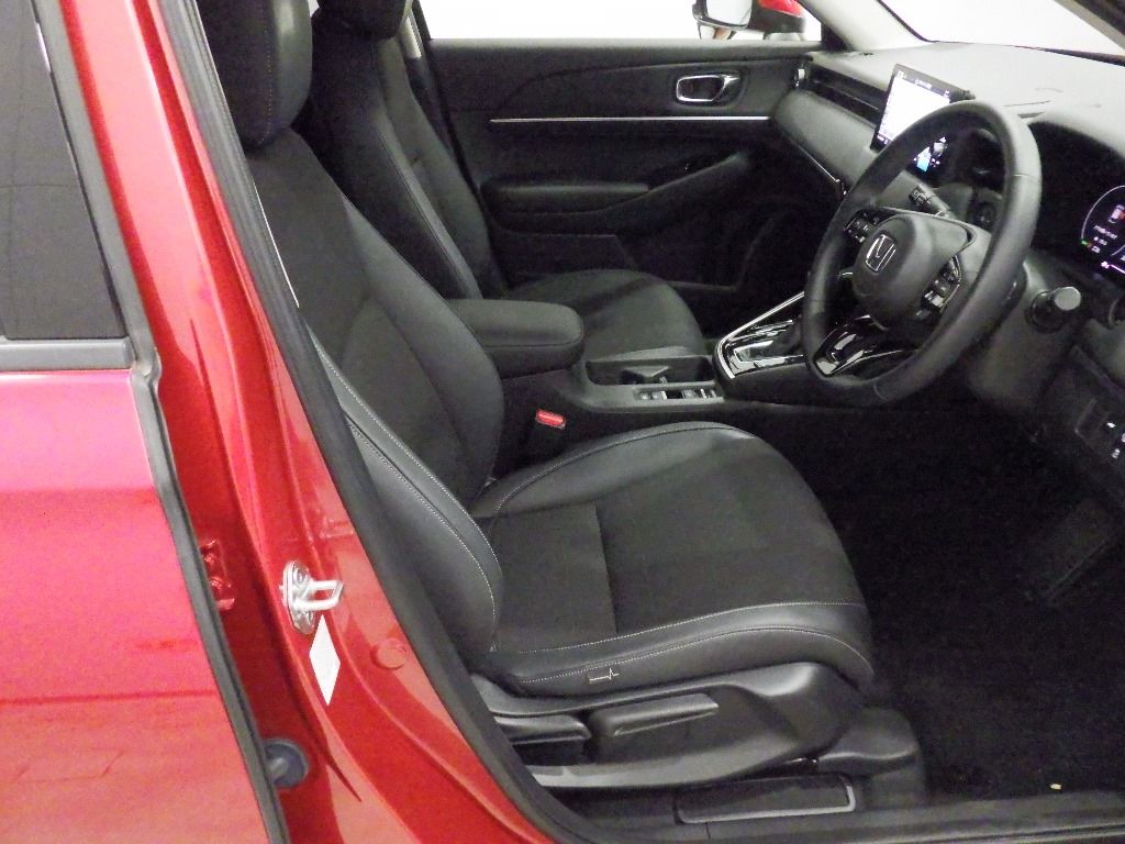 2021 Honda Vezel e:HEV Z auction photo 6