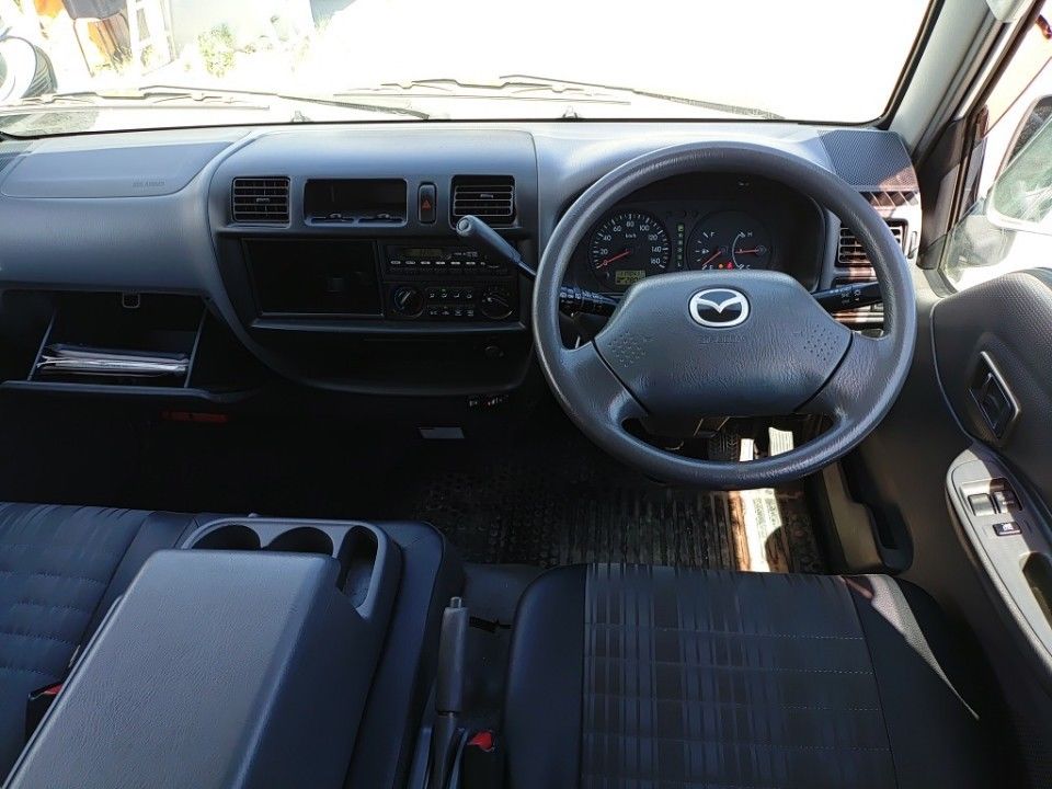 2016 Mazda ボンゴ auction photo 3
