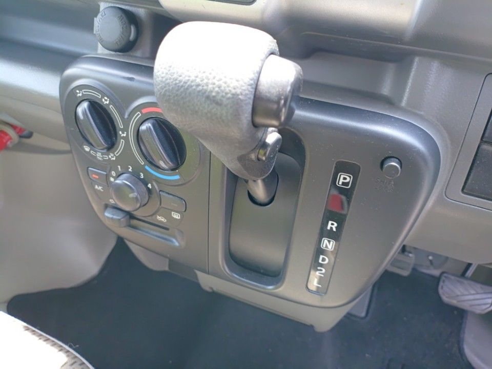 2021 Suzuki Every auction photo 12