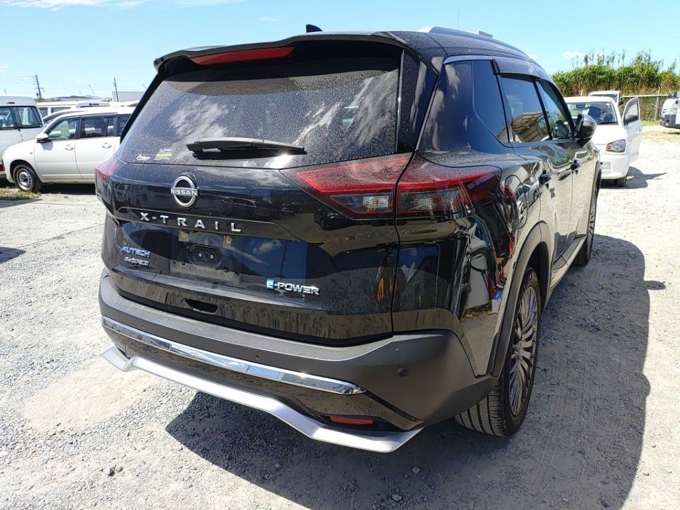 2022 Nissan X-Trail auction photo 2