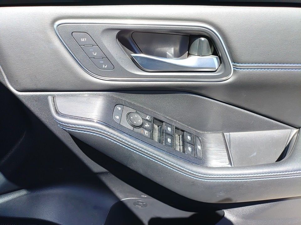 2022 Nissan X-Trail auction photo 14