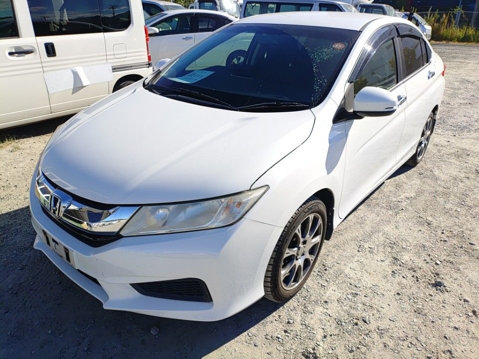 2015 Honda Grace Japan auction vehicle